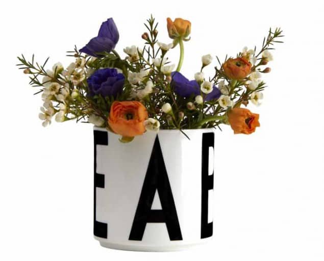 Design Letters & Friends Arne Jacobsen Vintage ABC storage jar (with flowers)