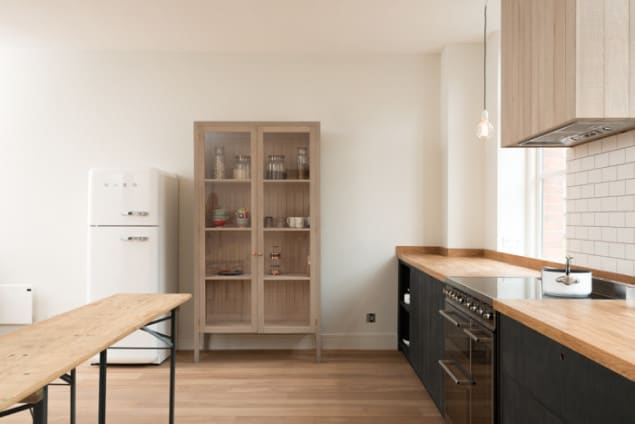 The Clerkenwell Apartment features the Sebastian Cox Kitchen range by deVOL. The industrial style open space contains the understated, handmade kitchen that deVOL founder Paul O’Leary describes as "Urban Rustic; it brings a little bit of woodland into the city, with some style.”
